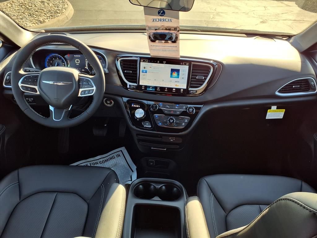 New 2026 Chrysler Voyager LX image 9