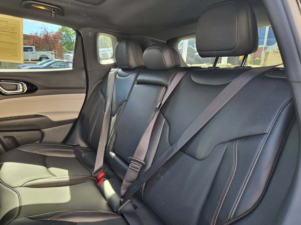 Used 2023 Jeep Compass Limited w/ Sun and Sound Group AWD/4WD image 13