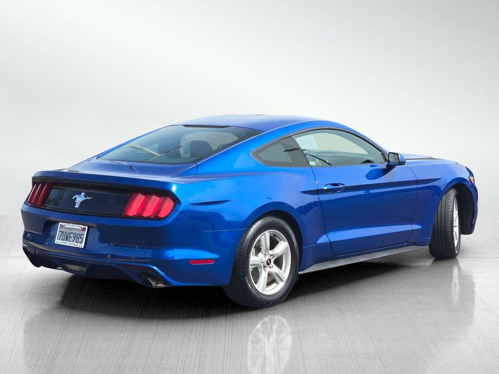 Used 2017 Ford Mustang Coupe image 4