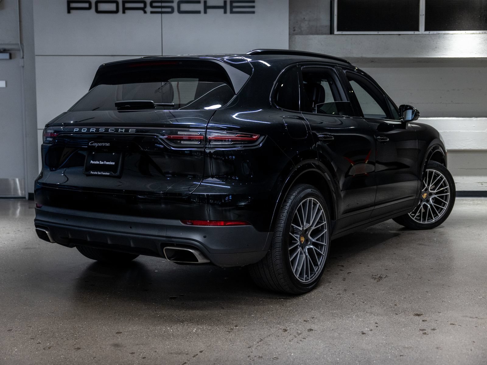 Certified 2023 Porsche Cayenne AWD/4WD image 8