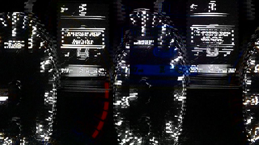 Used 2019 Nissan Pathfinder Platinum w/ Cargo Package image 16