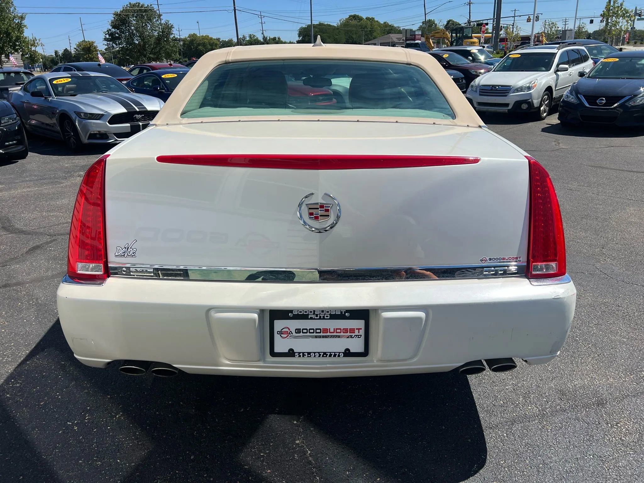 Used 2009 Cadillac DTS w/ Trunk Convenience Package FWD image 8
