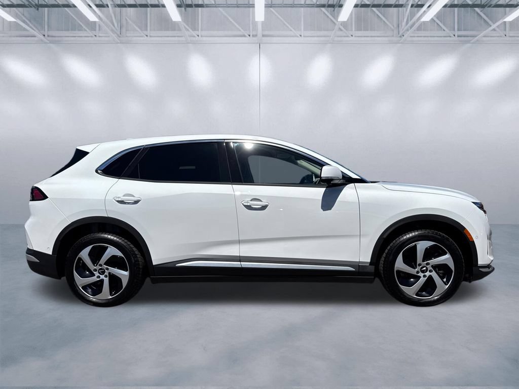 New 2027 VinFast VF 8 Eco AWD/4WD image 3