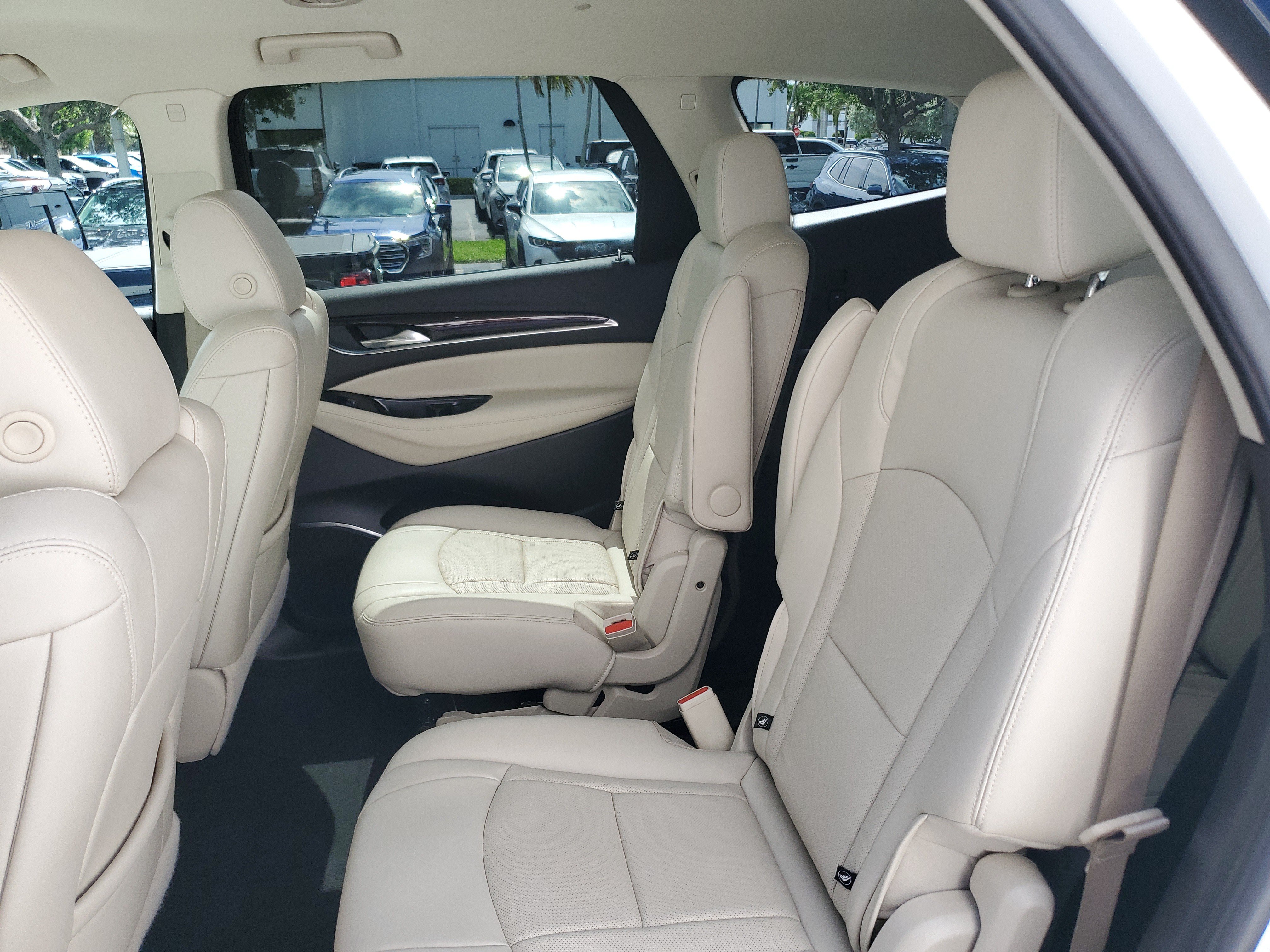 Certified 2024 Buick Enclave Essence w/ Technology Package FWD image 13