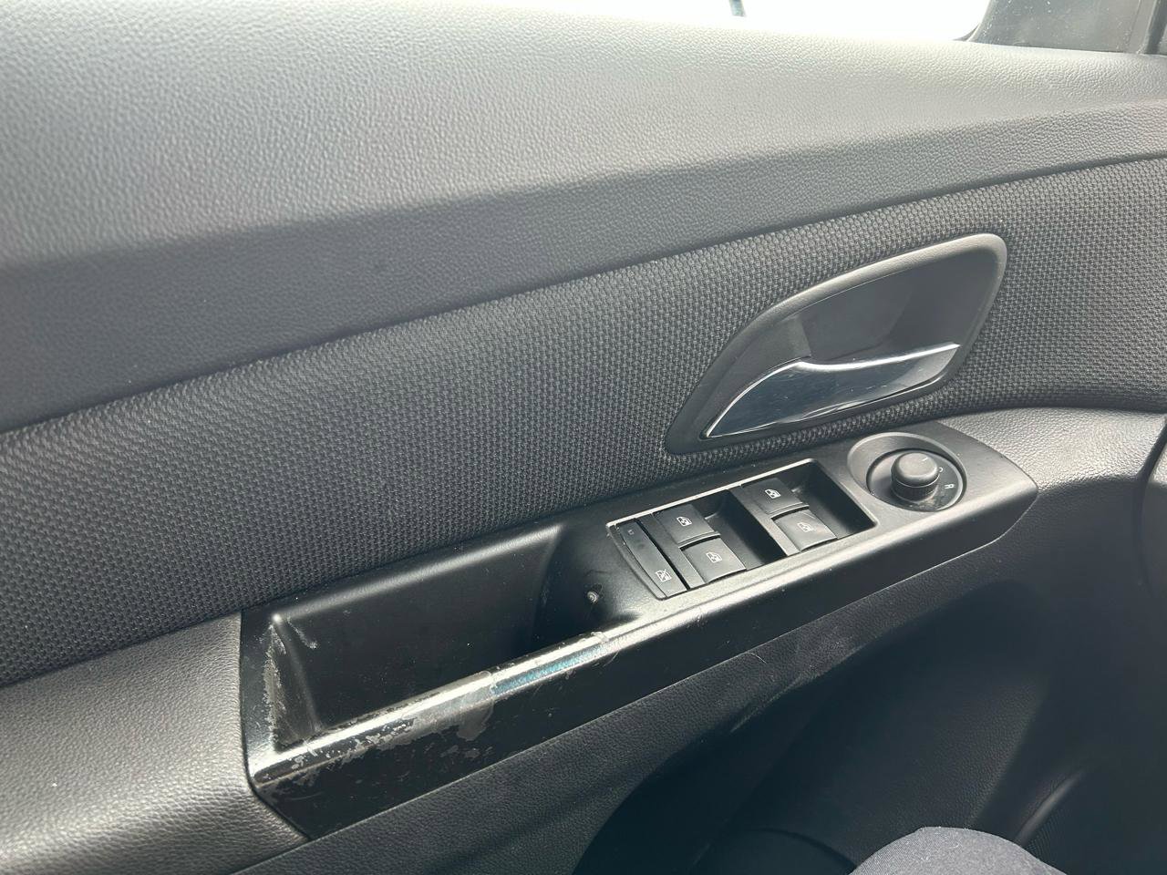 Used 2014 Chevrolet Cruze LT FWD image 28