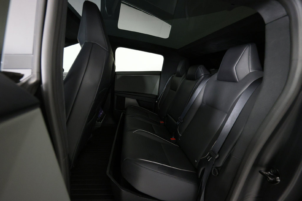 Used 2024 Tesla Cybertruck AWD Crew Cab image 16