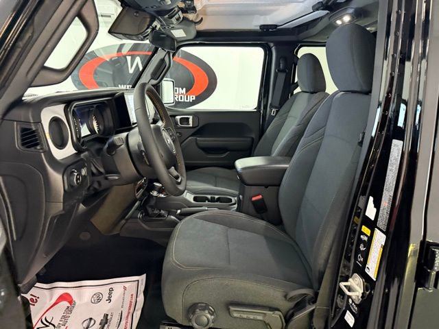 Used 2024 Jeep Gladiator Sport image 10
