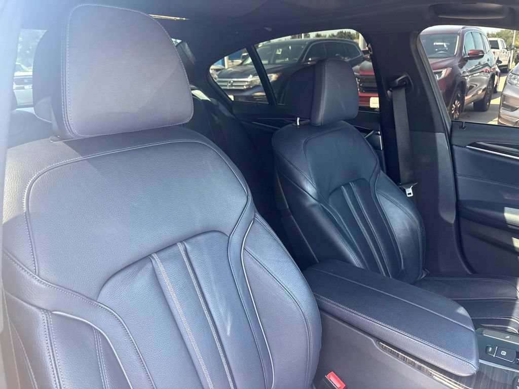 Used 2020 BMW M550i xDrive AWD/4WD image 27