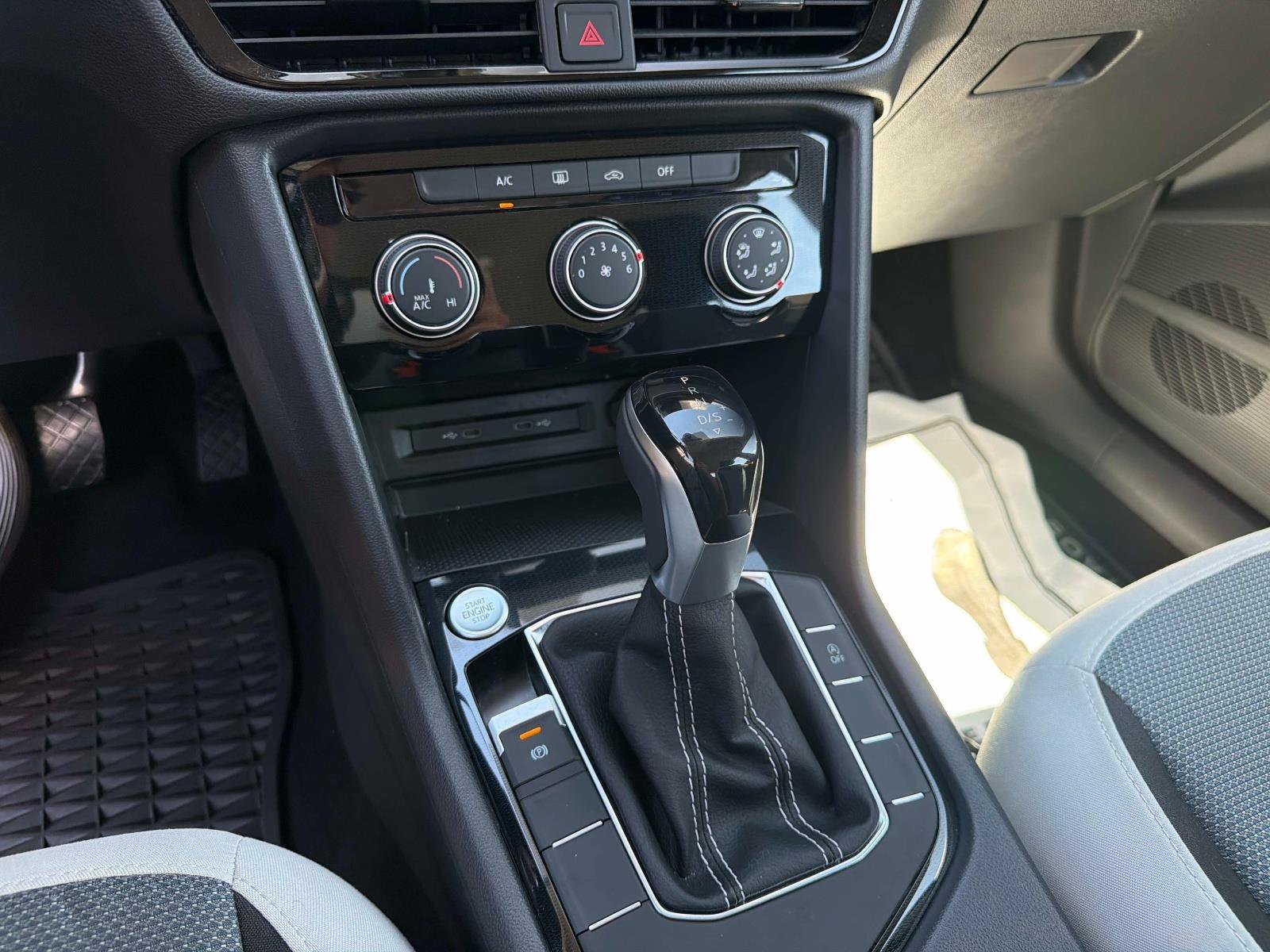 Used 2025 Volkswagen Taos S image 23