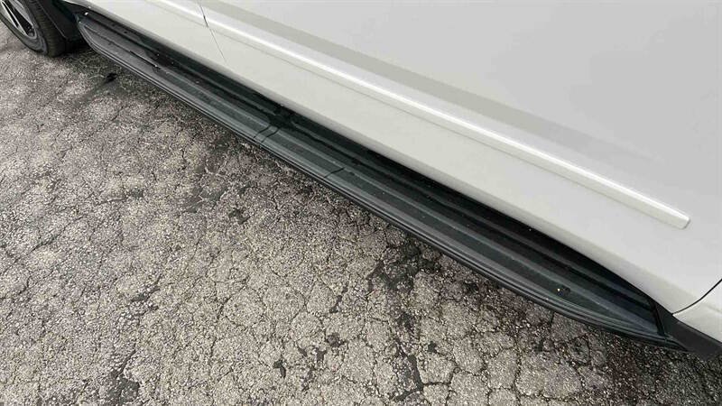 Used 2019 Chevrolet Suburban Premier AWD/4WD image 11