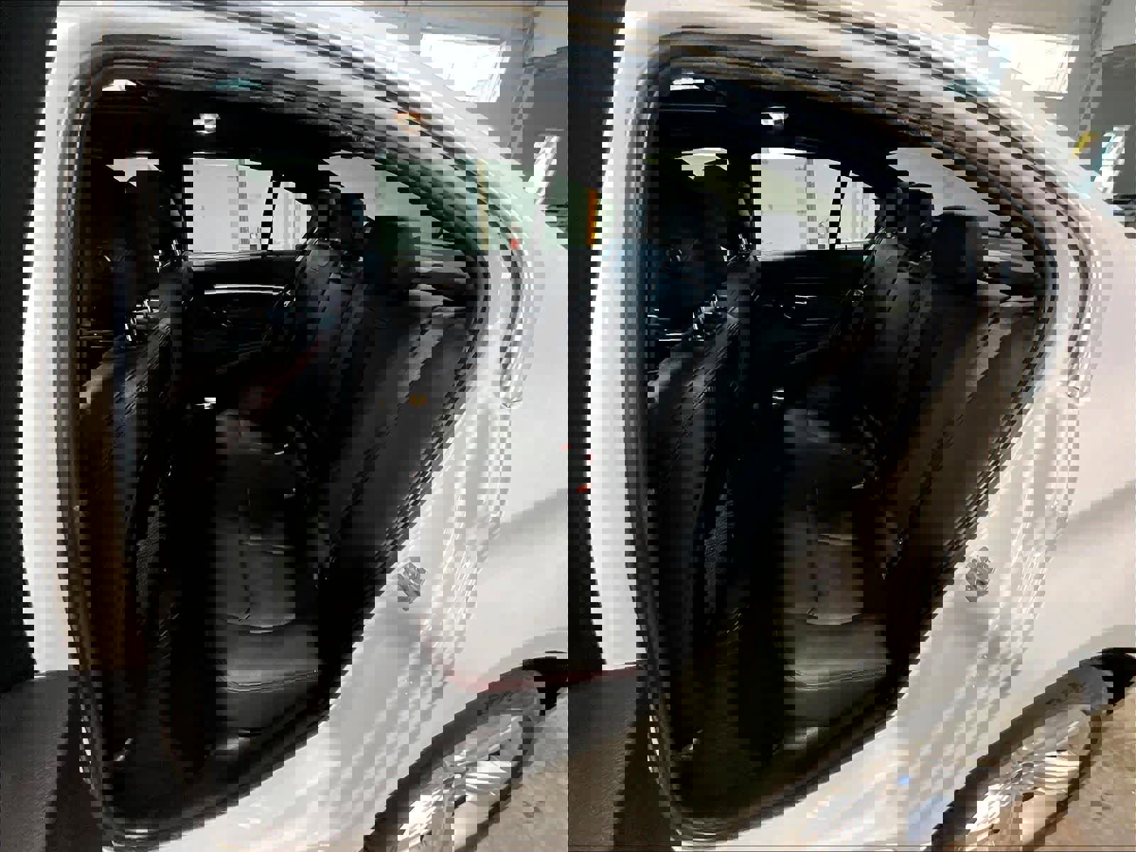 Used 2018 BMW 330i xDrive Sedan w/ Convenience Package image 15