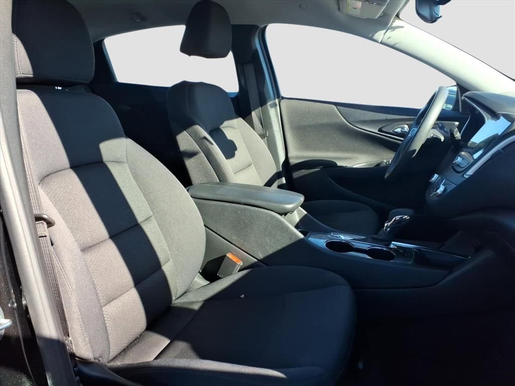 Used 2024 Chevrolet Malibu LT image 10