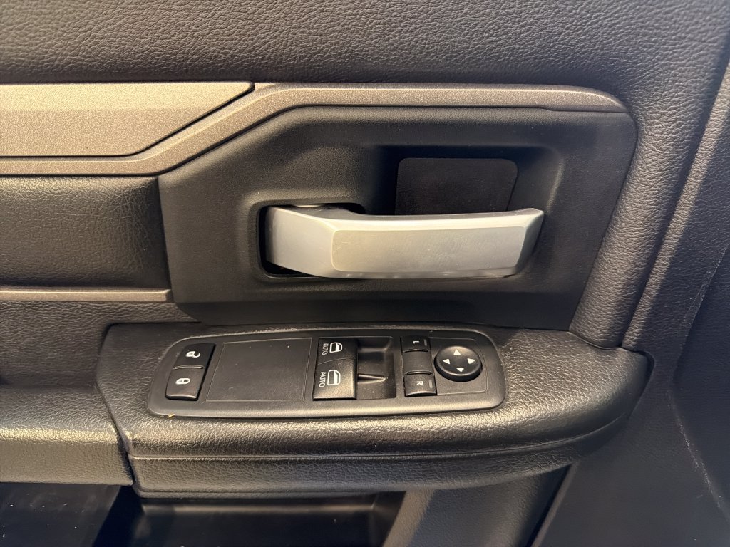Used 2019 RAM 3500 Tradesman AWD/4WD image 12