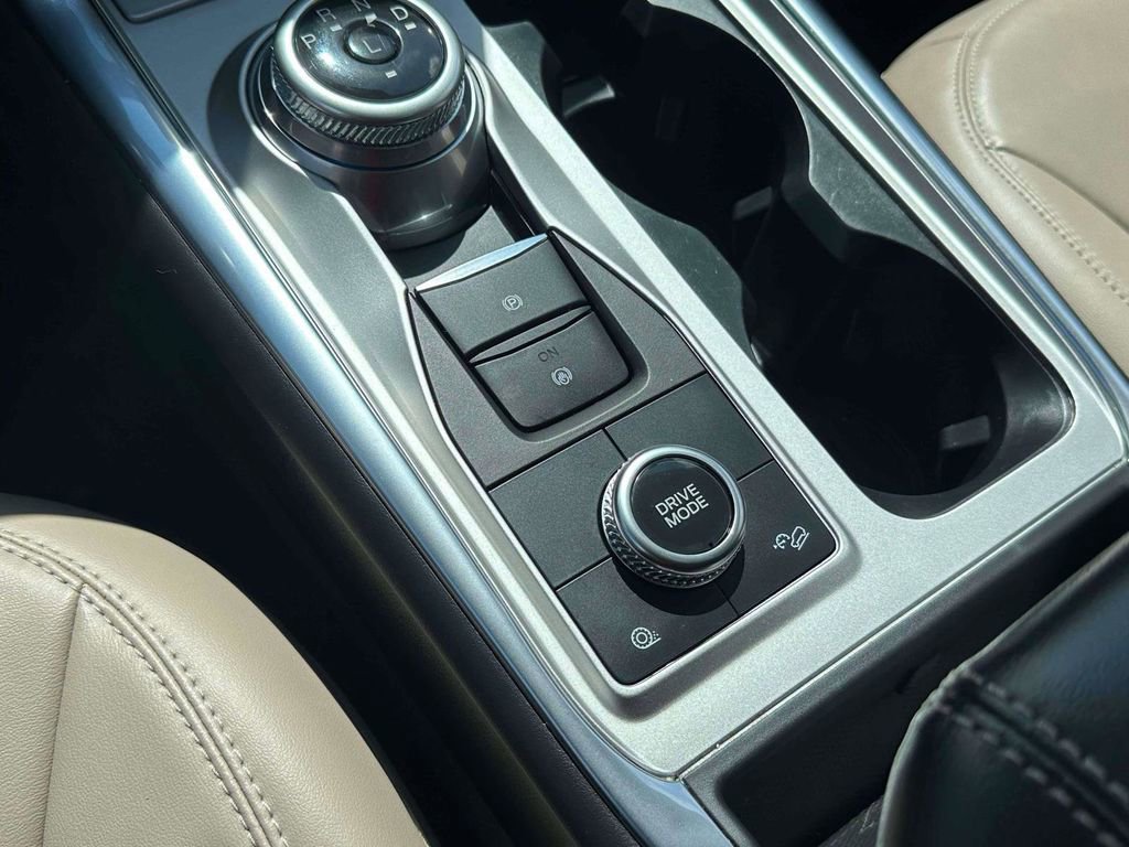 Used 2023 Ford Explorer XLT w/ Equipment Group 202A image 33