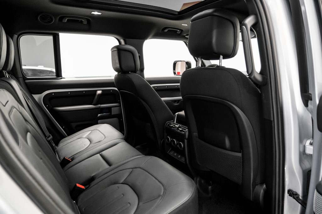 Used 2024 Land Rover Defender 130 X AWD/4WD image 37