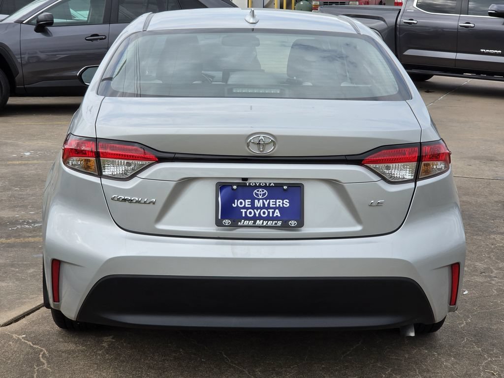 Used 2026 Toyota Corolla LE FWD image 8