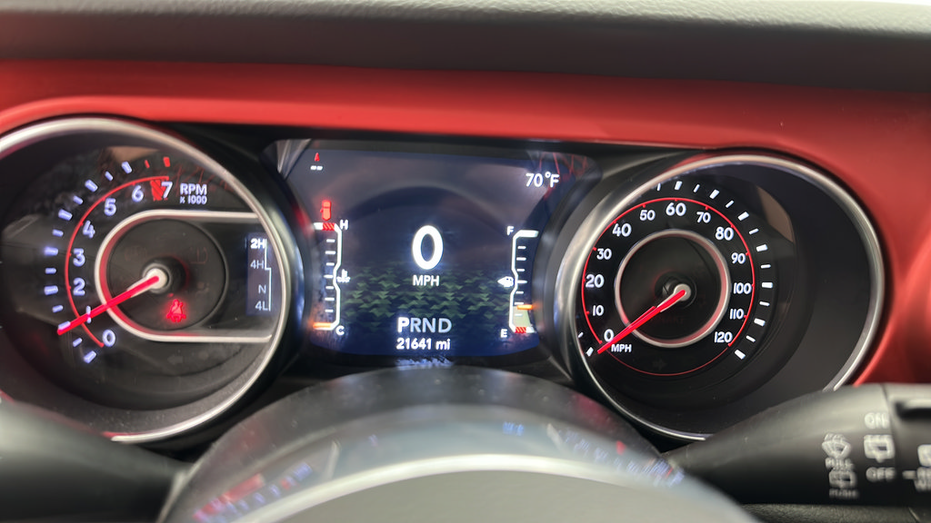 Used 2022 Jeep Wrangler Unlimited Rubicon w/ Cold Weather Group AWD/4WD image 18