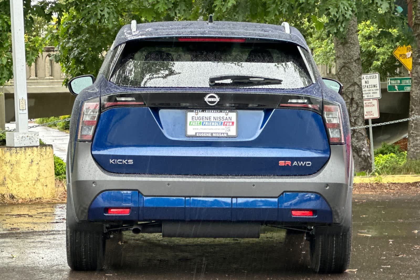 New 2026 Nissan Kicks SR AWD/4WD image 7