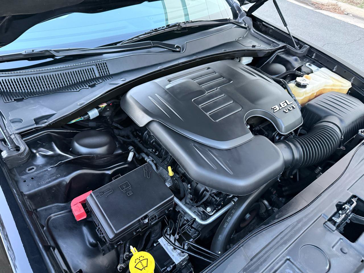 Used 2014 Chrysler 300 image 43