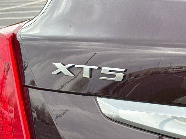 Used 2017 Cadillac XT5 Luxury w/ Driver Awareness Package AWD/4WD image 22