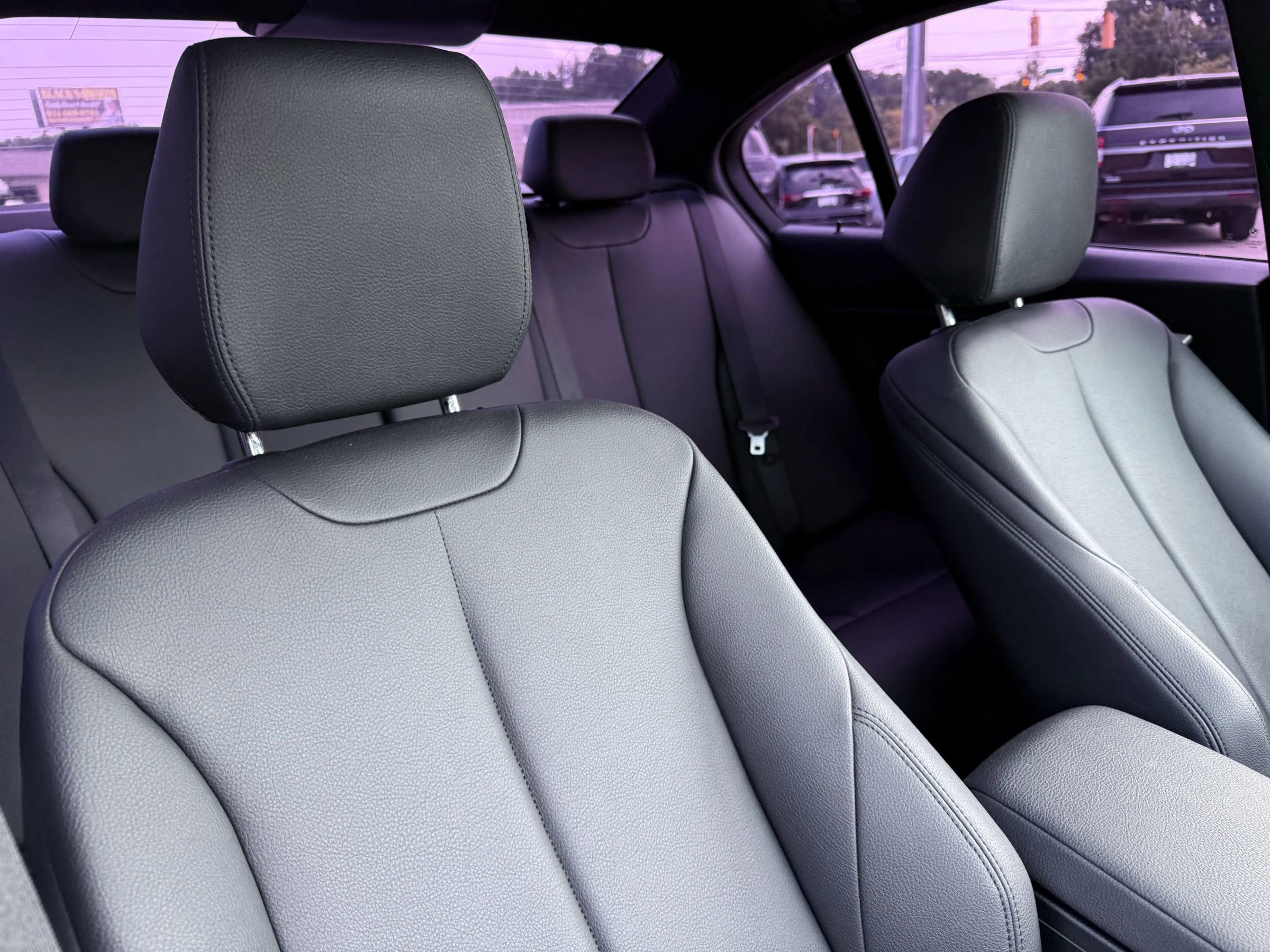 Used 2017 BMW 320i Sedan image 16