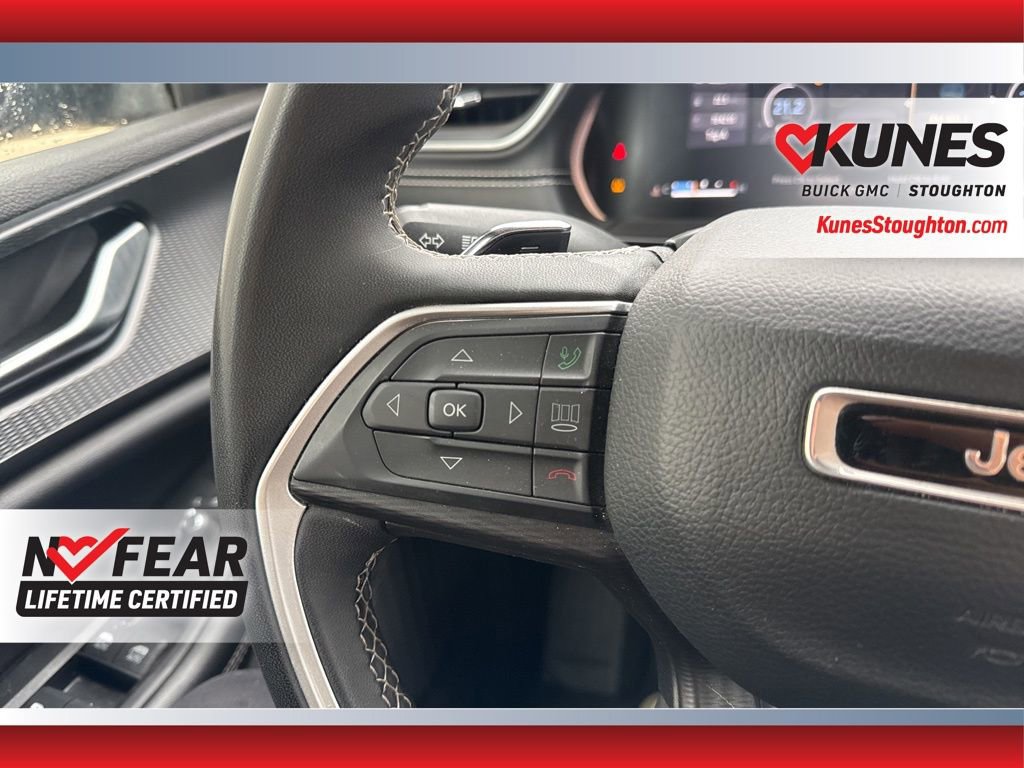 Used 2024 Jeep Grand Cherokee Laredo image 24