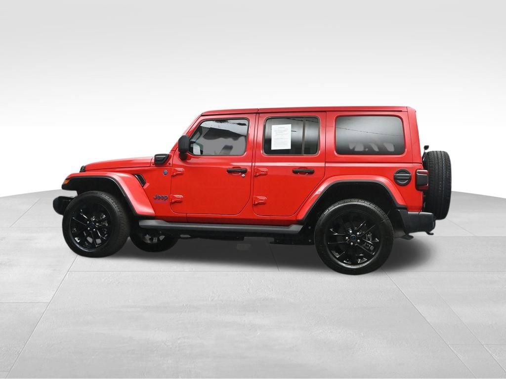Used 2025 Jeep Wrangler Unlimited Sahara AWD/4WD image 26