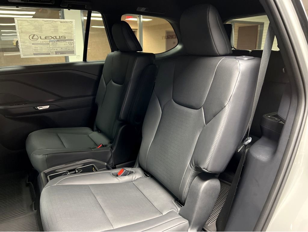 New 2026 Lexus TX 500h AWD image 19