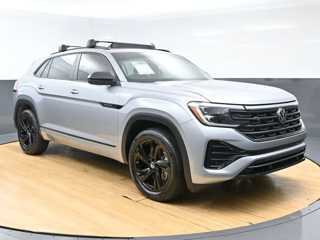 Used 2025 Volkswagen Atlas Cross Sport SEL R-Line AWD/4WD image 3