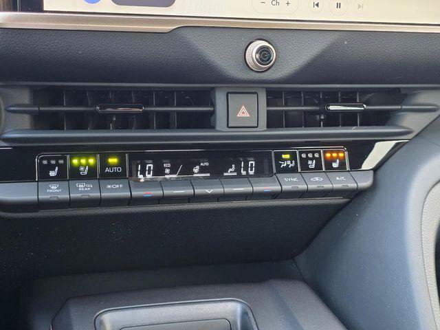 Certified 2023 Toyota Crown AWD/4WD image 21