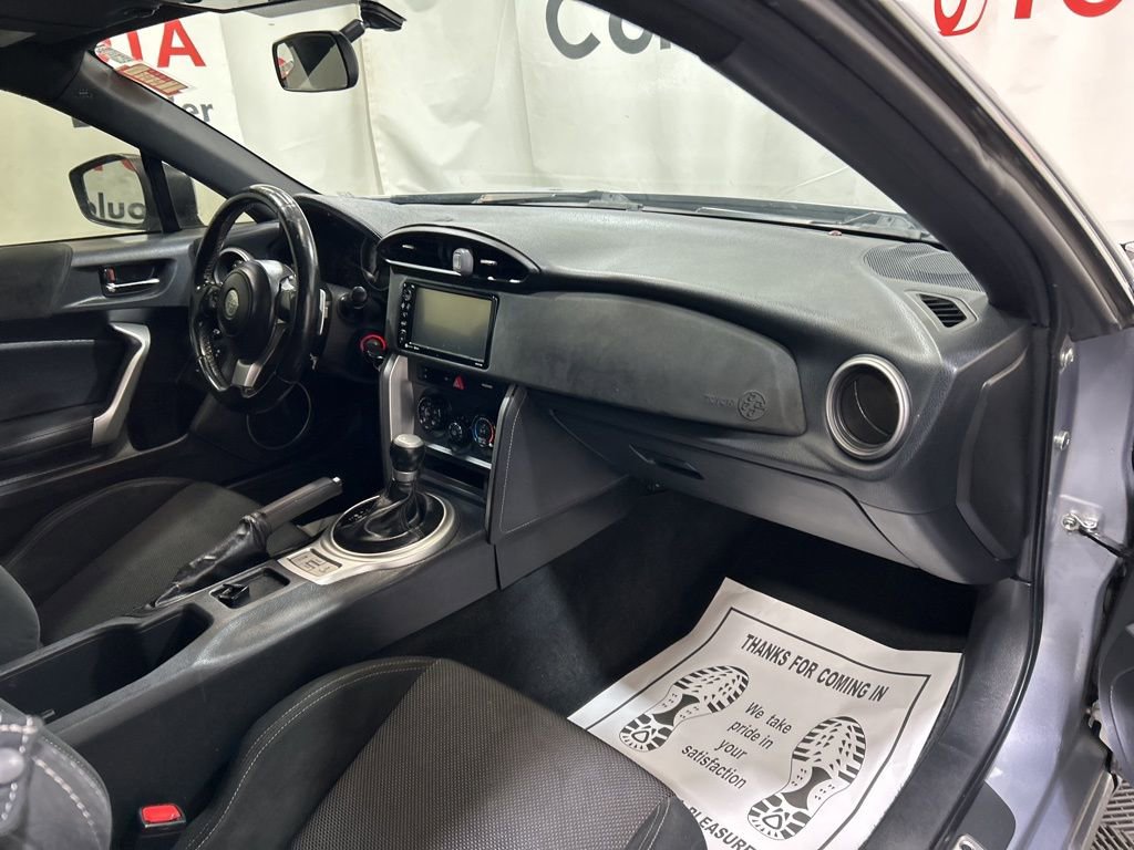 Used 2017 Toyota 86 image 12