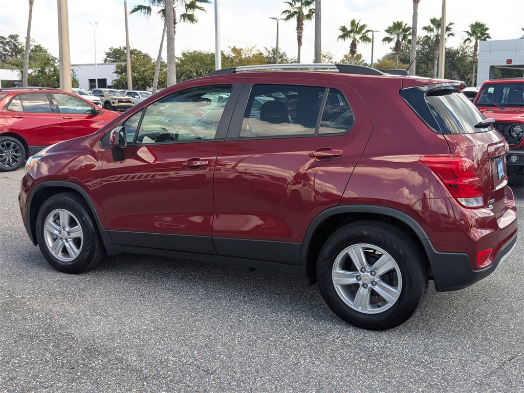 Certified 2022 Chevrolet Trax LT w/ LT Convenience Package image 5