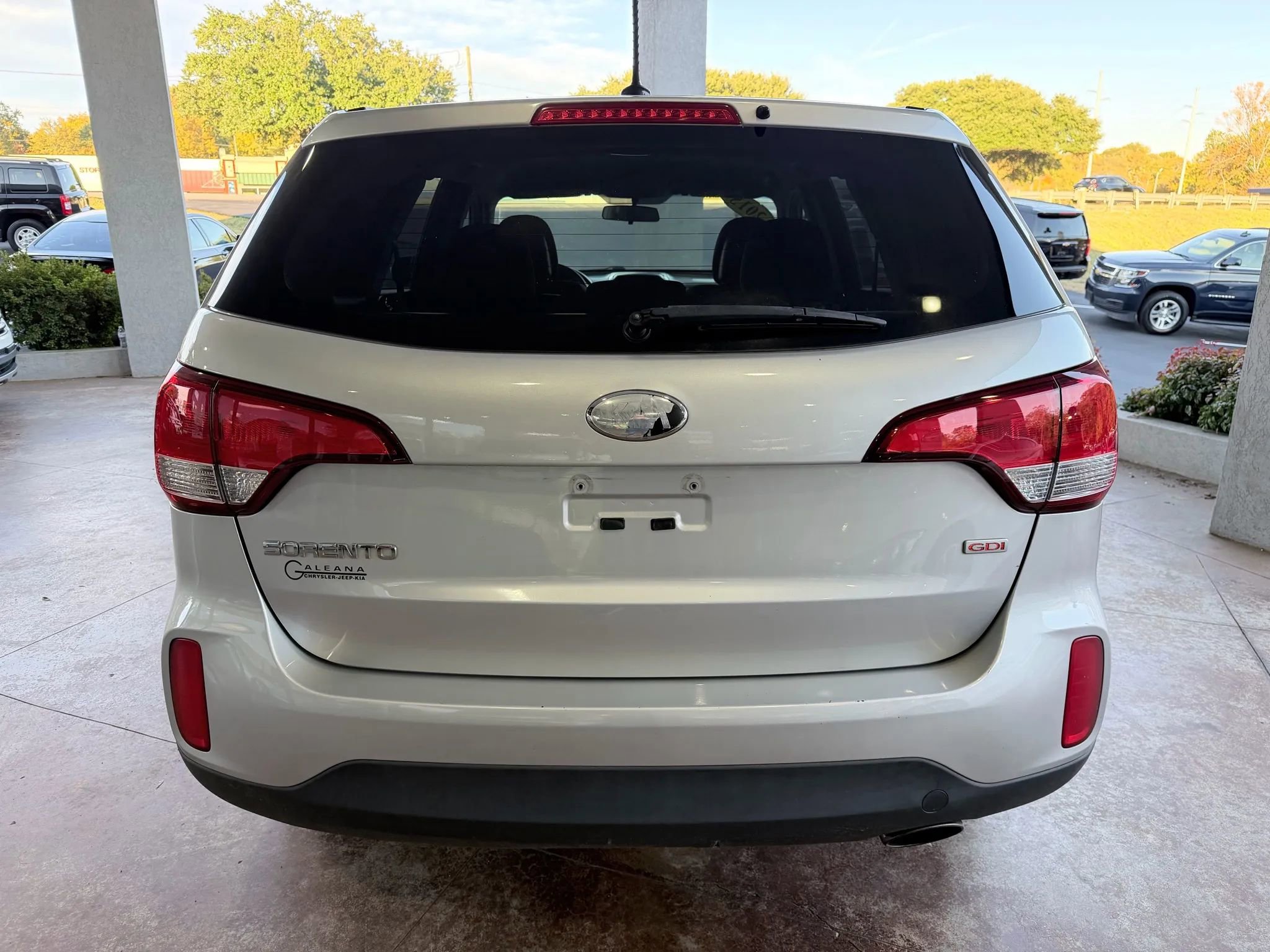 Used 2015 Kia Sorento LX image 6