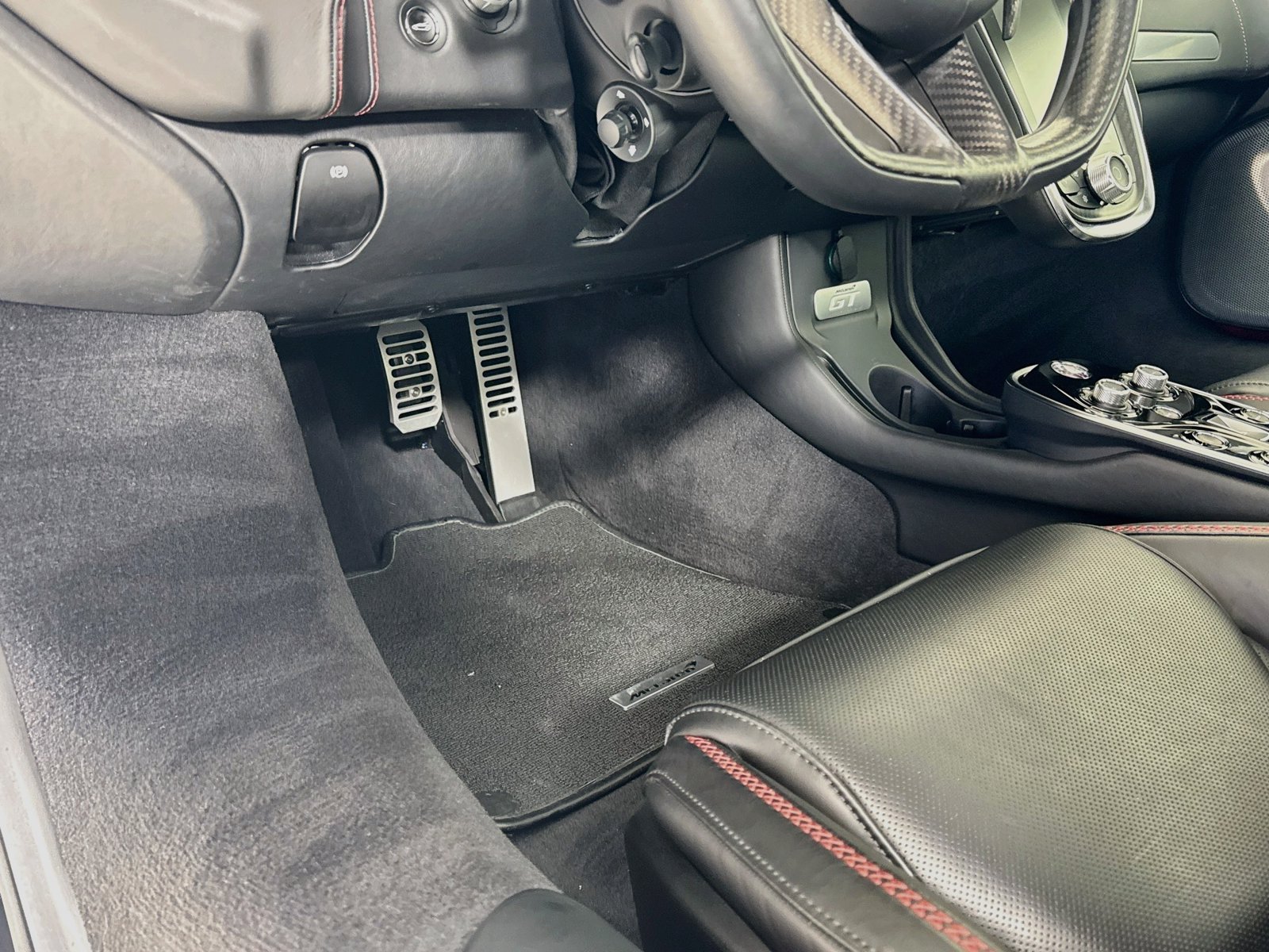Used 2023 McLaren GT RWD image 23