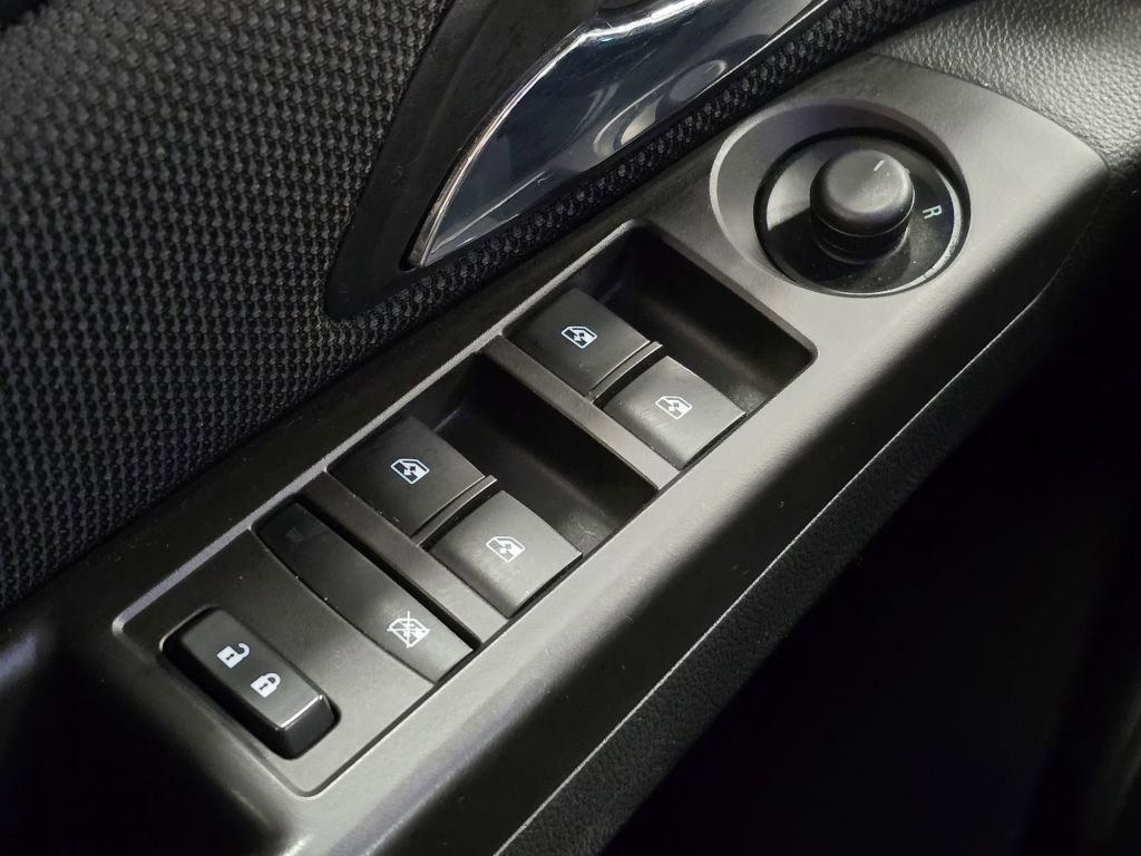 Used 2015 Chevrolet Cruze LT image 15