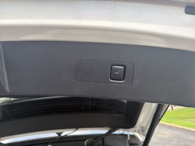 Used 2021 Lincoln Corsair AWD w/ Premium Package image 16