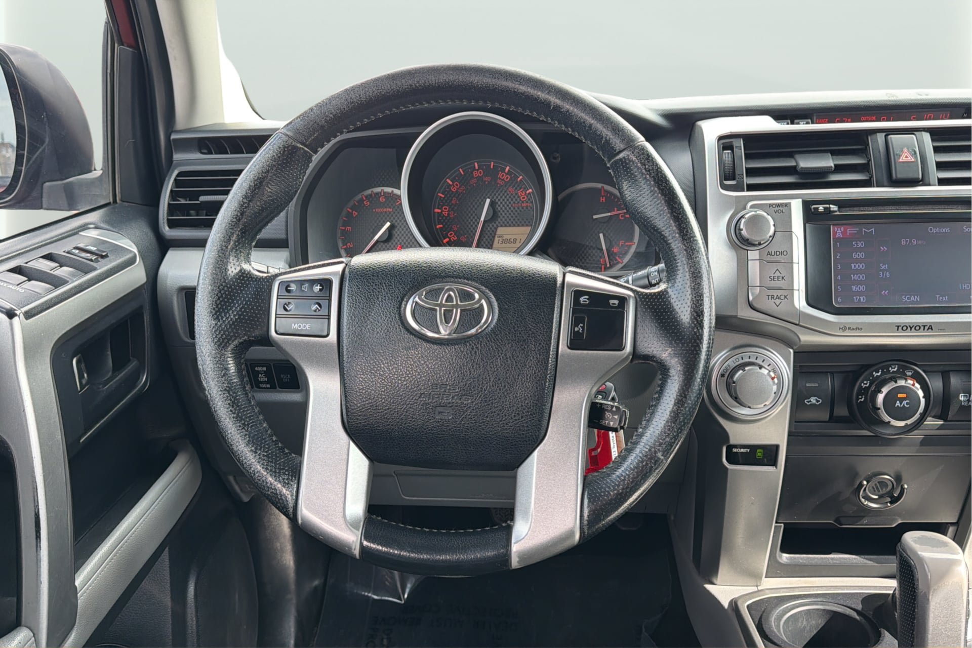 Used 2013 Toyota 4Runner SR5 w/ Premium Pkg AWD/4WD image 16