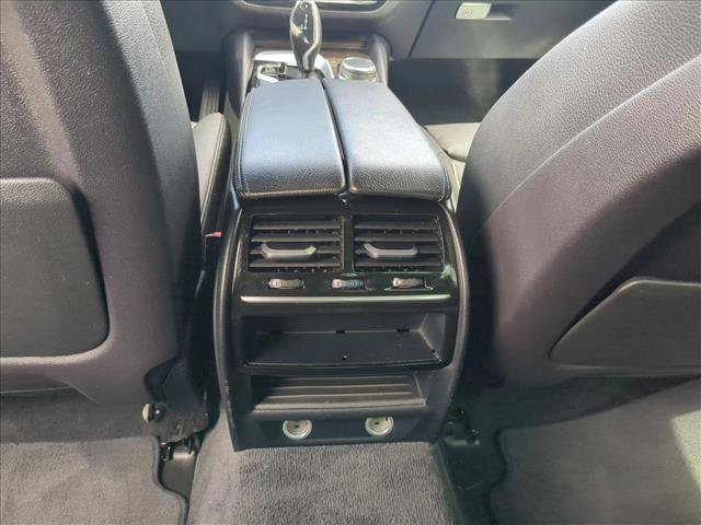 Used 2018 BMW 530e RWD image 18