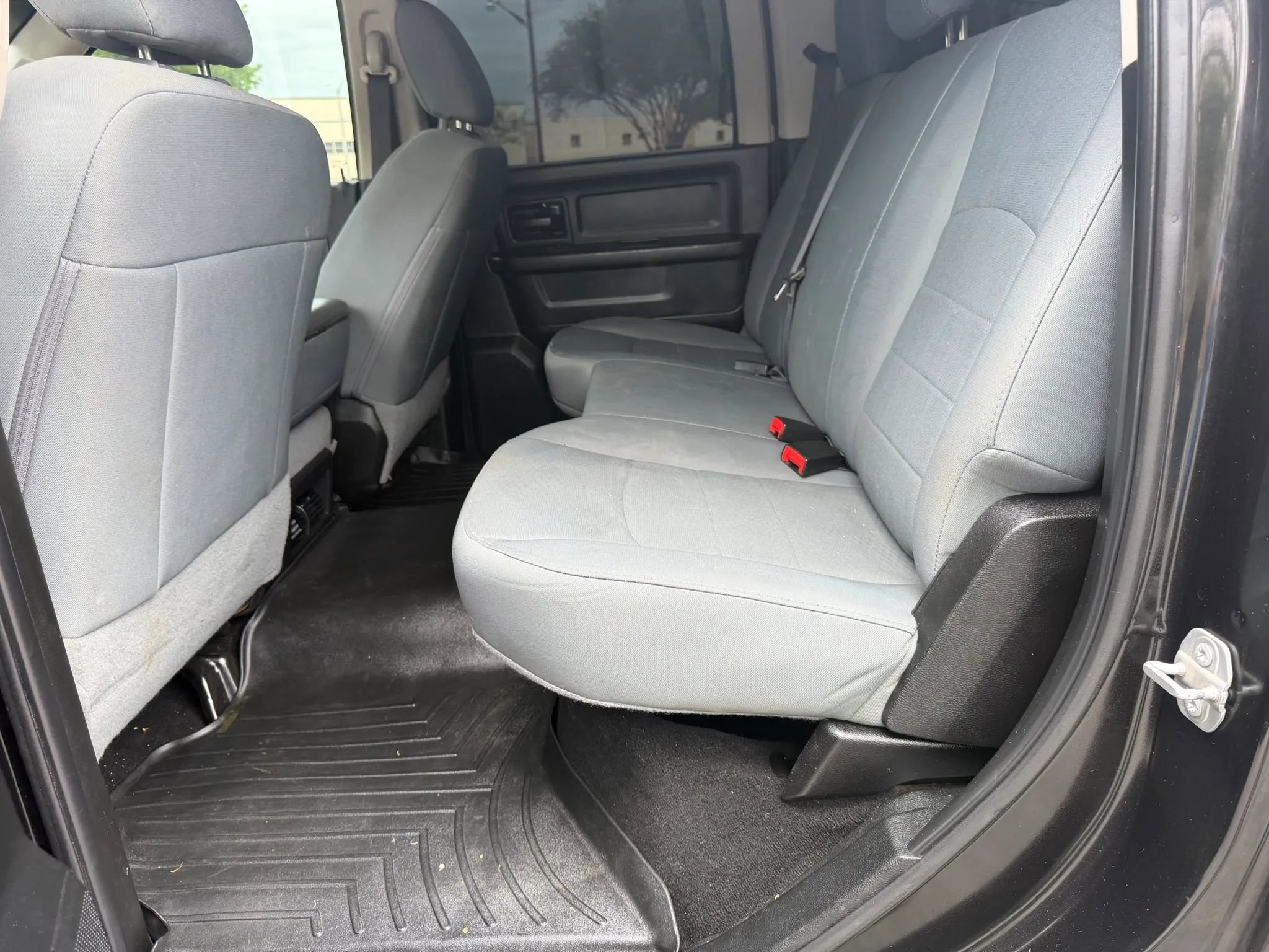 Used 2018 RAM 2500 Tradesman w/ Chrome Appearance Group AWD/4WD image 10