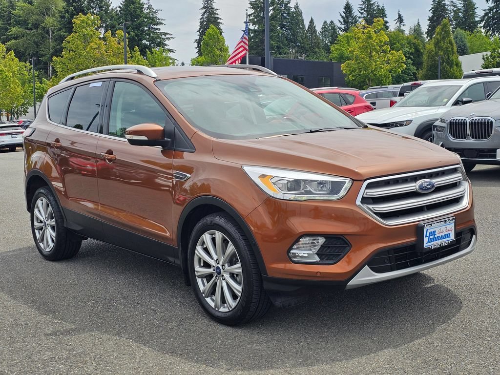 Used 2017 Ford Escape Titanium w/ Canadian Touring Package AWD/4WD image 3
