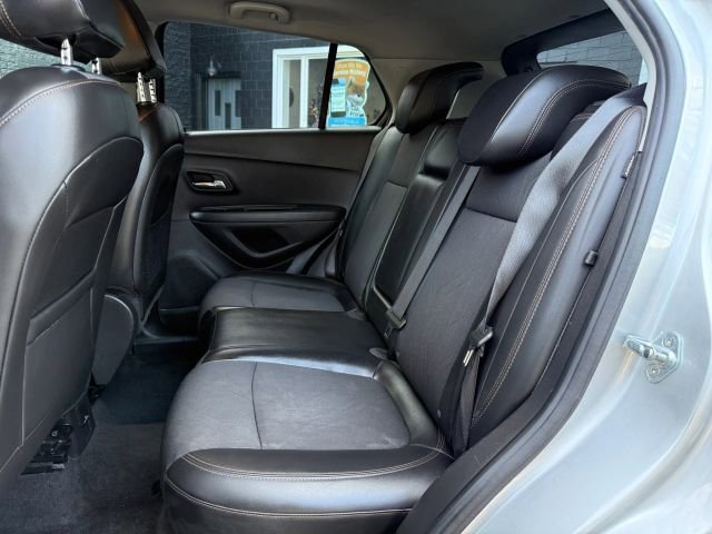 Used 2019 Chevrolet Trax LT w/ LT Convenience Package image 15