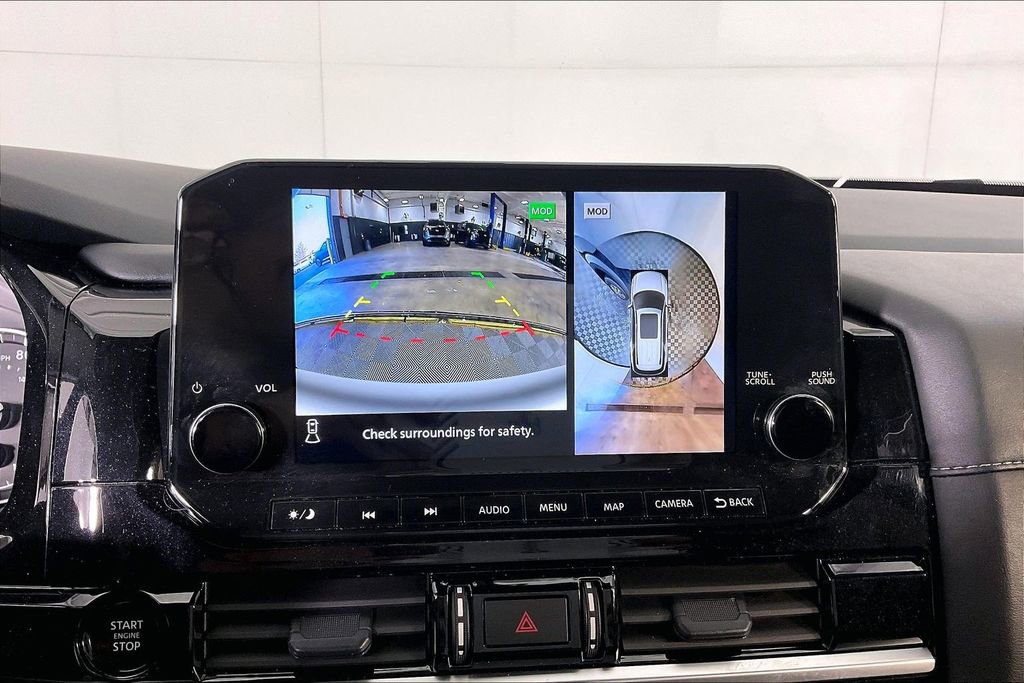 Used 2025 Nissan Pathfinder SL w/ Black Appearance Package image 30