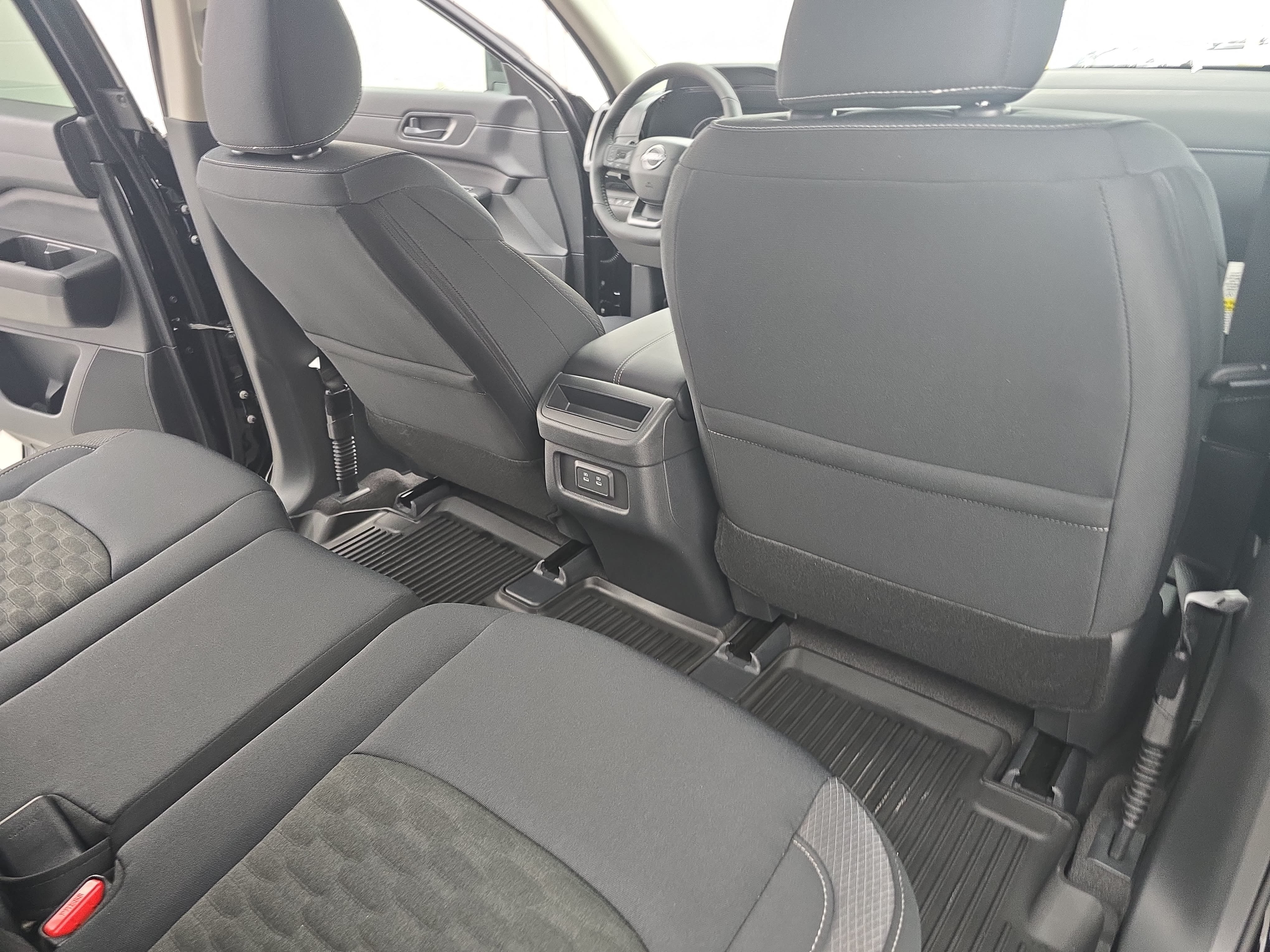 New 2026 Nissan Pathfinder SV AWD/4WD image 11
