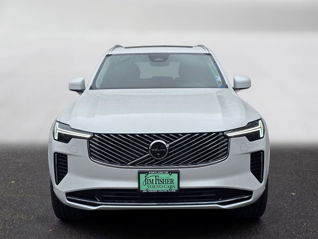 New 2025 Volvo XC90 B5 Plus w/ Protection Package Premier image 2