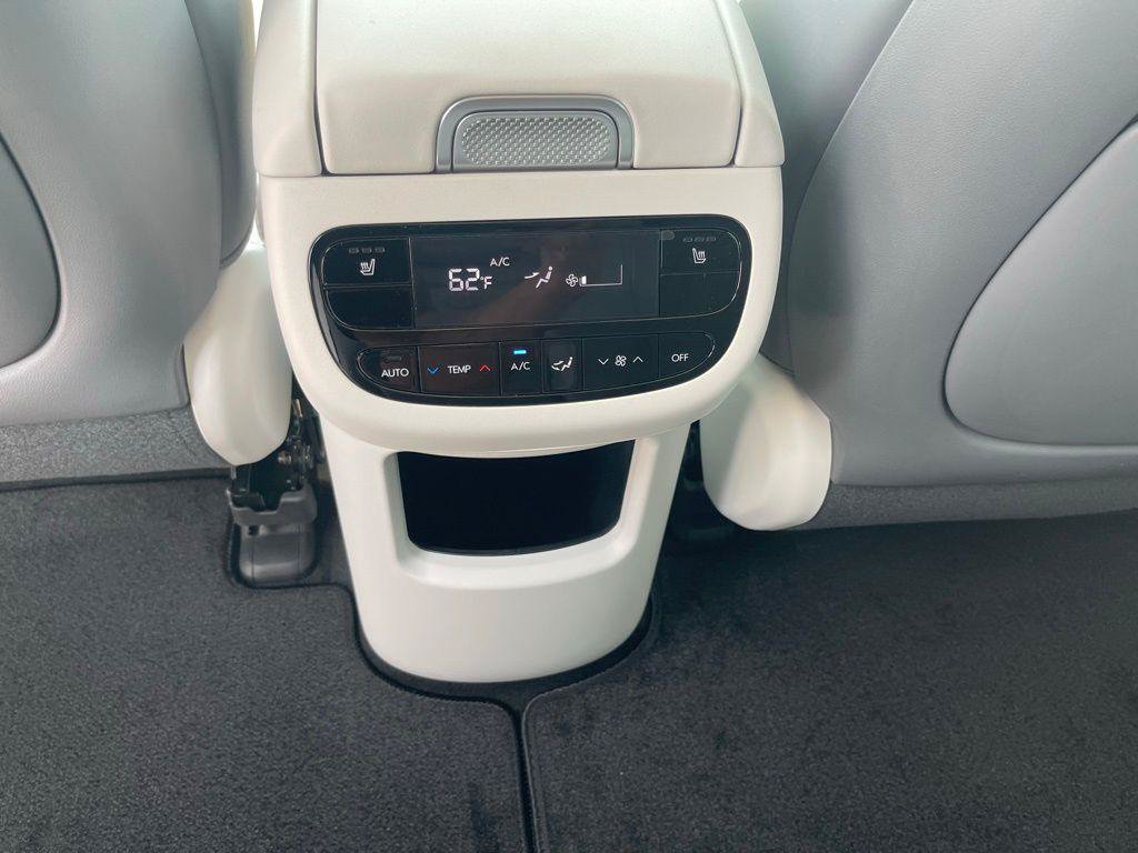 New 2026 Hyundai Ioniq 9 SEL AWD/4WD image 13