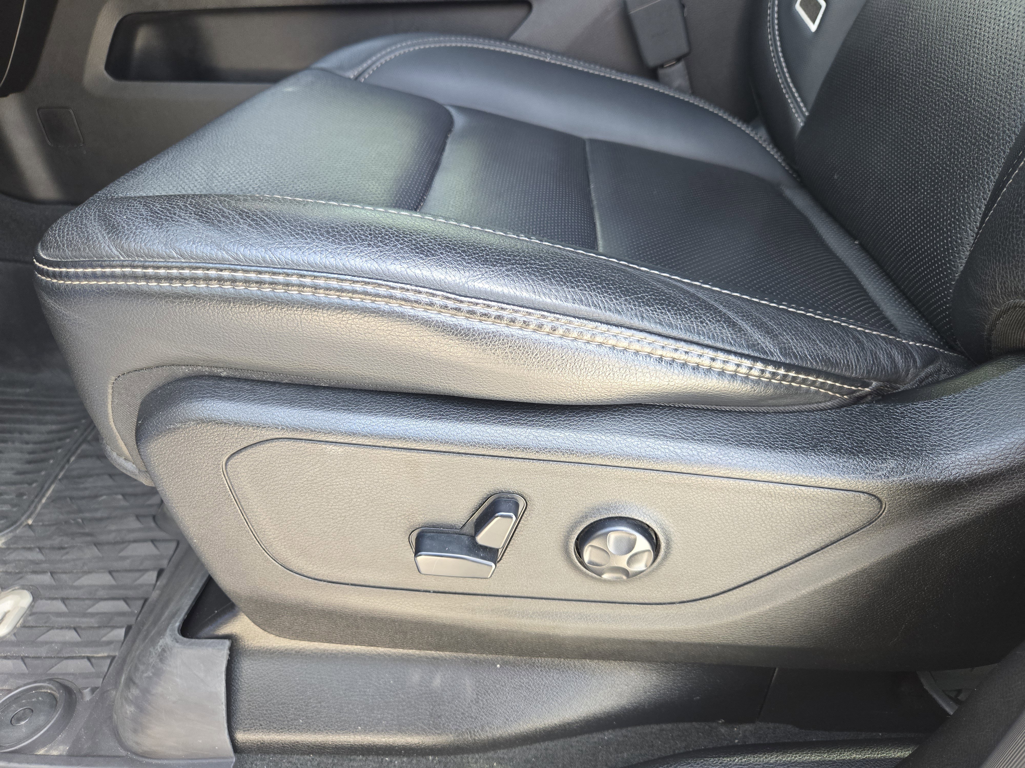 Used 2020 RAM 1500 Rebel w/ Rebel Level 2 Equipment Group image 27