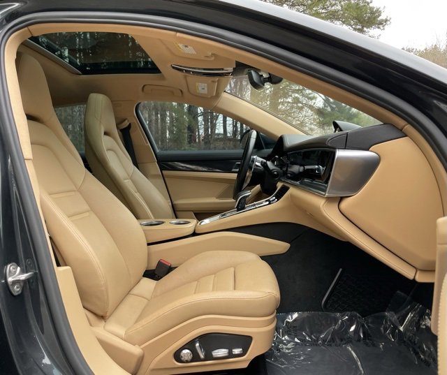 Used 2019 Porsche Panamera 4 image 20