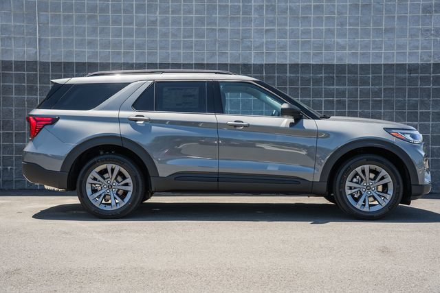 New 2026 Ford Explorer Active w/ Active Comfort Package AWD/4WD image 4