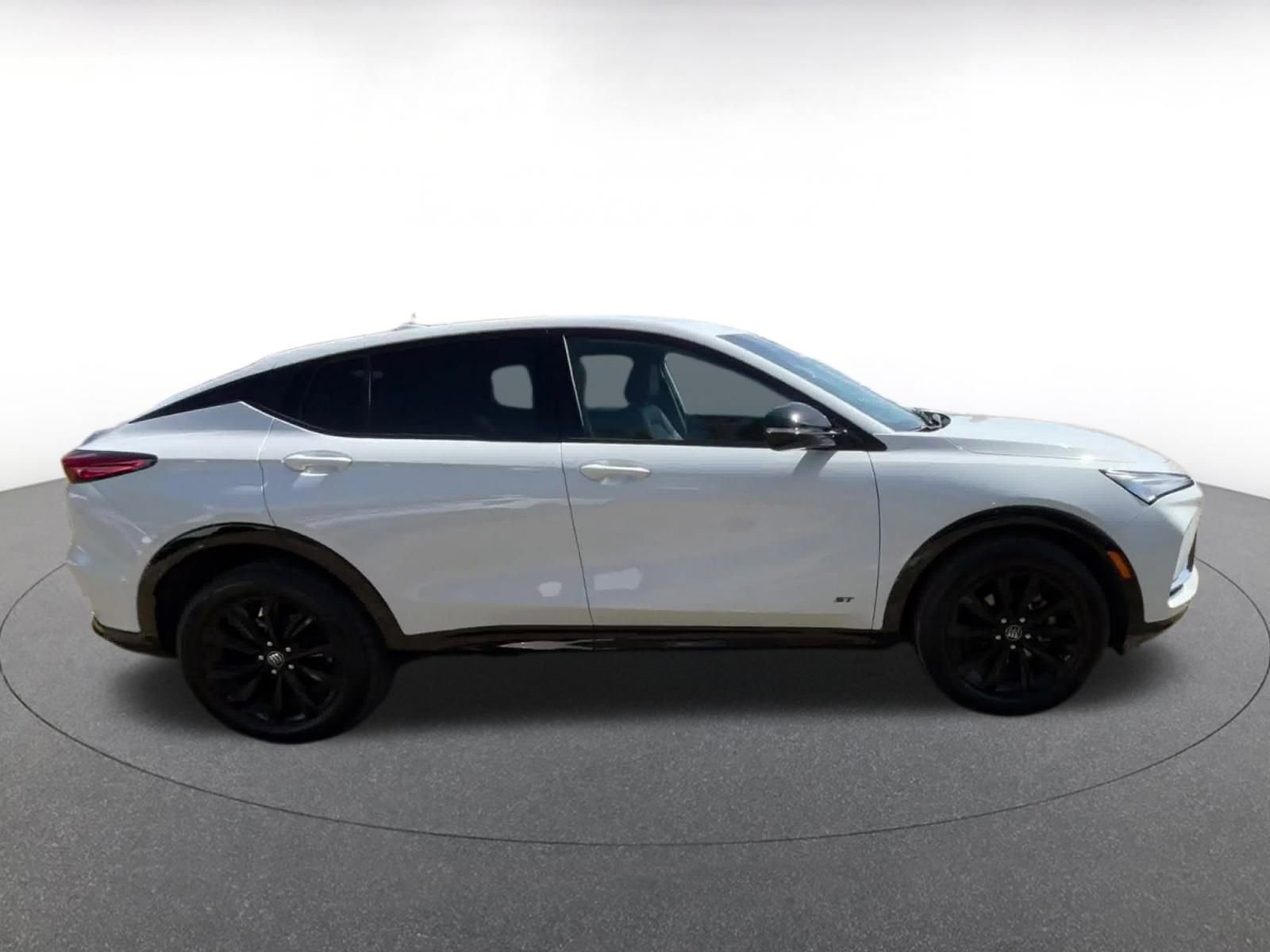 Used 2025 Buick Envista Sport Touring image 16