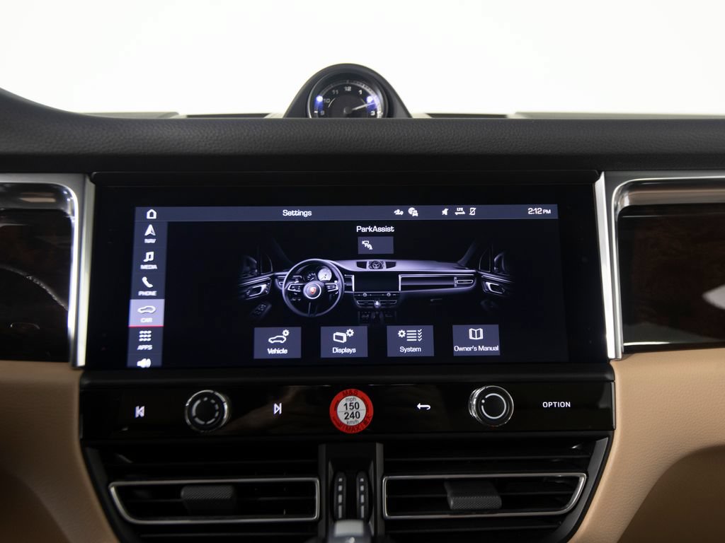 Certified 2026 Porsche Macan AWD/4WD image 24